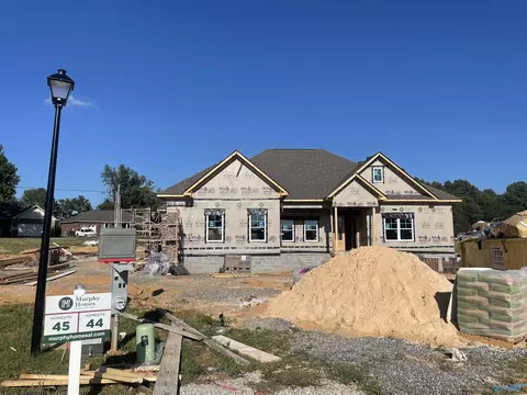 109 Sickle Mower Cir, New Market, AL 35761