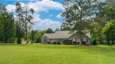 6124 Oakhill Rd, Fort Payne, AL 35967