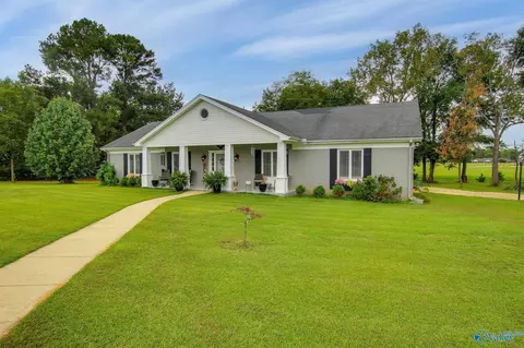 306 Fern Ct, Moulton, AL 35650