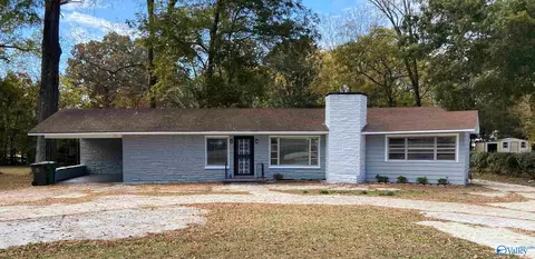 522 S Scott St, Scottsboro, AL 35768