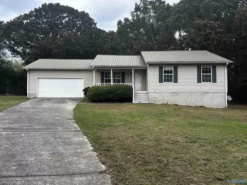 226 Kassidy Dr, Arab, AL 35016