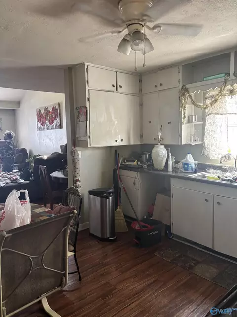 Kitchen - 1017 Third Ave, Gadsden, AL 35901 photo 2 of 9