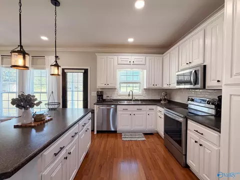 Kitchen - 567 County Road 386, Trinity, AL 35673 photo 2 of 5