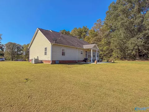 Exterior - 567 County Road 386, Trinity, AL 35673 photo 4 of 5