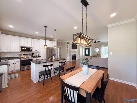 Kitchen - 567 County Road 386, Trinity, AL 35673 photo 4 of 5