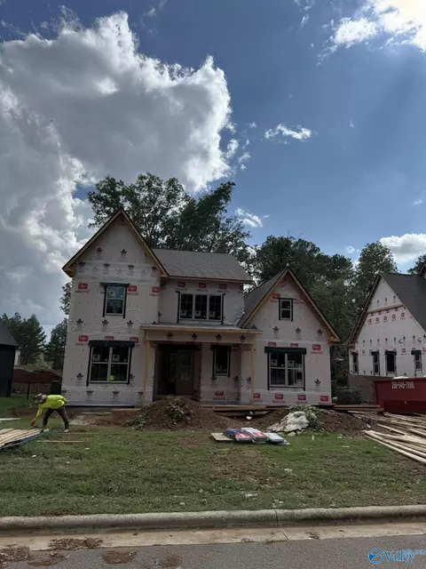 106 Bishop Bend Dr, Huntsville, AL 35806