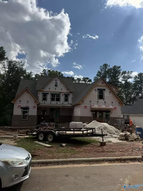 108 Bishop Bend Dr, Huntsville, AL 35806
