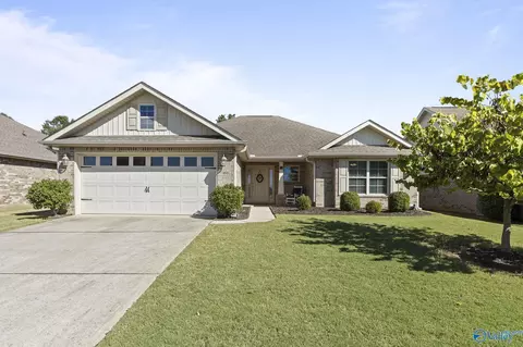 118 Summer Cove Cir, Madison, AL 35757