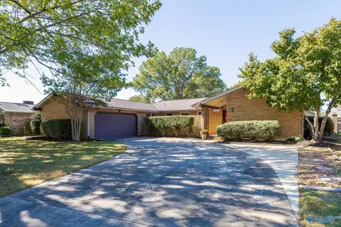 1925 Dresden Dr, Decatur, AL 35603
