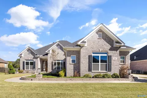 33 Sanders Hill Way, Gurley, AL 35748