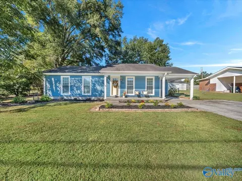 915 SW Pattillo St, Hartselle, AL 35640