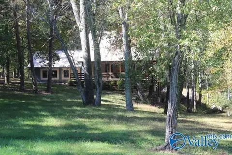 104 Bear Creek Rd, Fort Payne, AL 35967