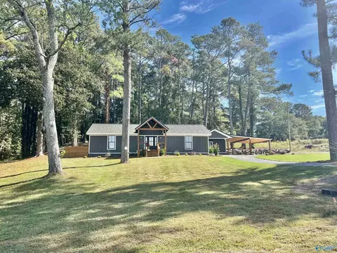 307 Ray St, Centre, AL 35960 photo 2