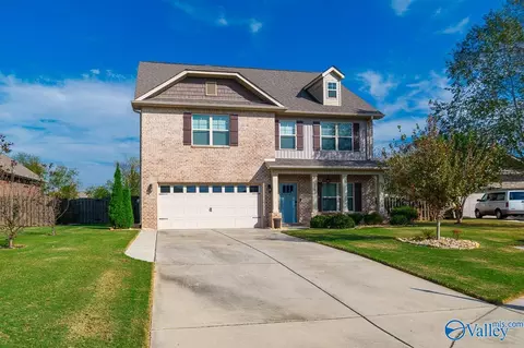 2943 Magnolia Park Dr, Owens Cross Roads, AL 35763
