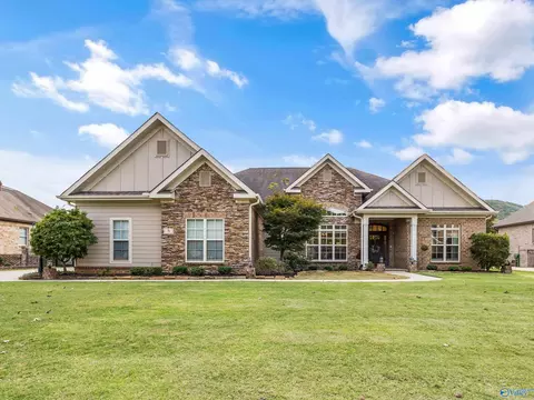 8 Sotheby Pl, Gurley, AL 35748