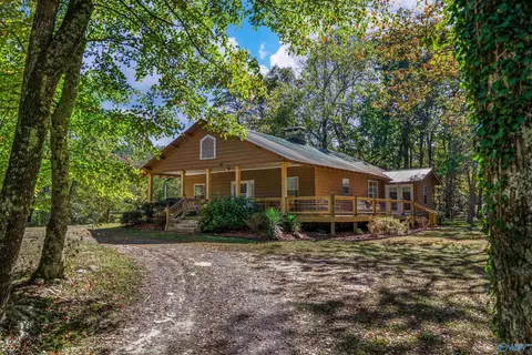 20600 Scenic Hwy, Mentone, AL 35984
