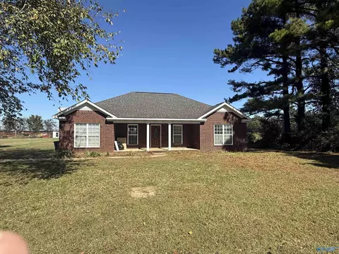 443 County Road 27, Mount Hope, AL 35651