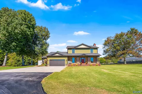 433 Kelly Spring Rd, Harvest, AL 35749