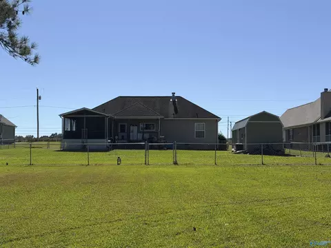 285 Jordan Dr, Centre, AL 35960 photo 2