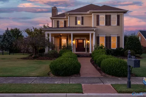 31 Lake Forest Blvd, Huntsville, AL 35824