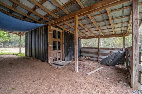 Exterior - 7159 Willow Rd, Ider, AL 35981 photo 9 of 11
