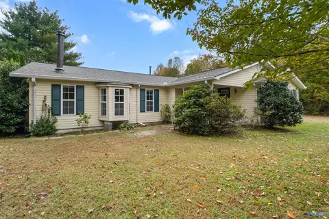Exterior - 7159 Willow Rd, Ider, AL 35981 photo 2 of 11