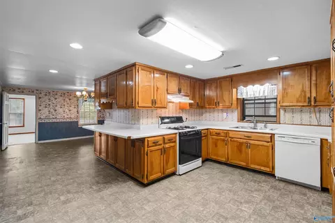 Kitchen - 7159 Willow Rd, Ider, AL 35981 photo 2 of 3