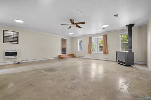 Living - 7159 Willow Rd, Ider, AL 35981 photo 1 of 2