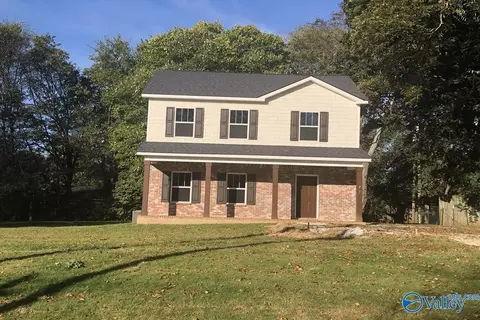 1713 Golf Club Ln, Huntsville, AL 35816