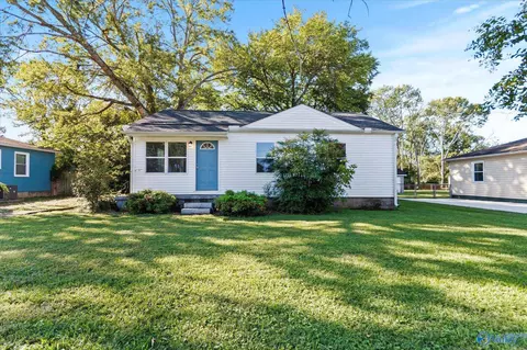 1824 Oakwood Ave, Huntsville, AL 35811