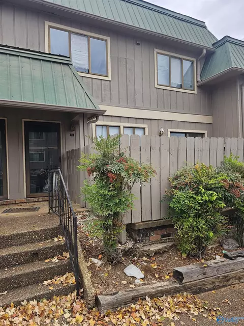 2225 Golf Rd #202, Huntsville, AL 35802