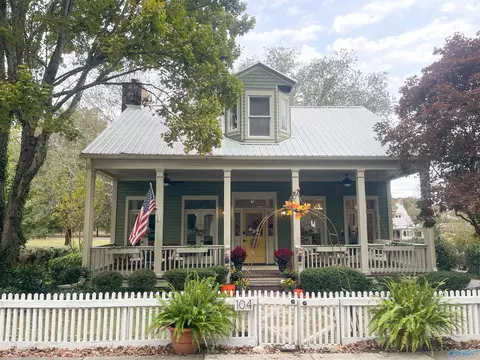 104 Maple St, Pisgah, AL 35765
