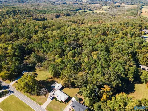 6 2 Danville Rd, Decatur, AL 35603