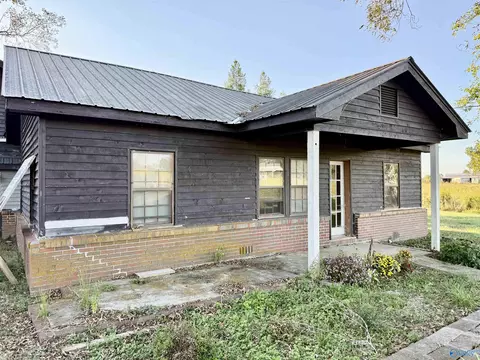 768 County Road 25, Crossville, AL 35962