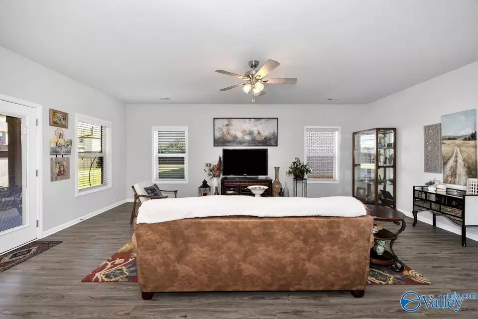 Living - 243 Iron Cir, Meridianville, AL 35759 photo 3 of 3
