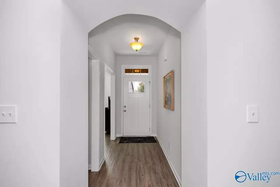 Entry Way - 243 Iron Cir, Meridianville, AL 35759 photo 2 of 2