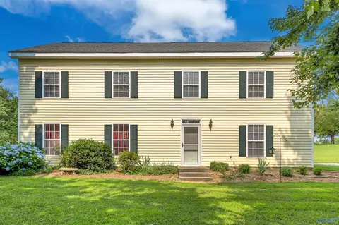 152 Old Vaughn Bridge Rd, Hartselle, AL 35640