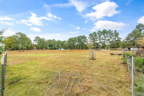 3149 Old Railroad Bed Rd # B, Harvest, AL 35749