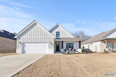 18113 Newby Chapel Rd, Athens, AL 35613