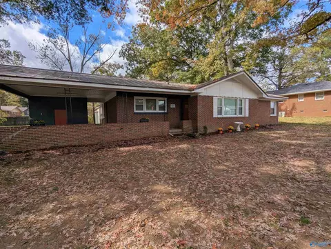 807 Corsbie St, Hartselle, AL 35640