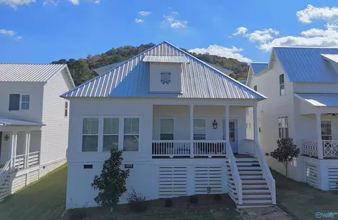 3162 Hardin Rd, Guntersville, AL 35976