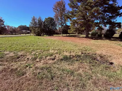 1320 Burger Cir, Gadsden, AL 35903