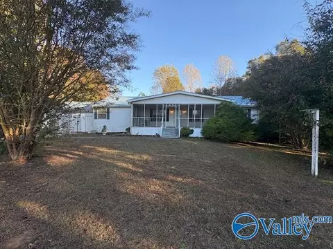 1726 County Road 585, Town Creek, AL 35672