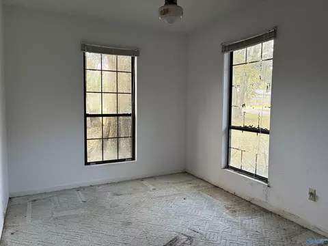 Bedroom - 1383 Lasseter Rd, Southside, AL 35907 photo 2 of 2