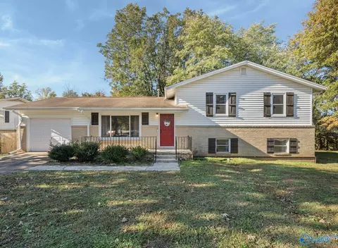 10000 Hogan Dr, Huntsville, AL 35803