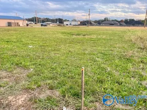 0 56 2nd St, Muscle Shoals, AL 35661
