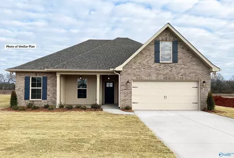 124 Parvin Way Dr, Hazel Green, AL 35750