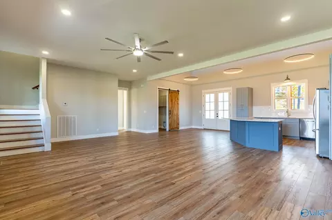 Living - 97 Noahs Rd, Jasper, AL 35503 photo 3 of 6