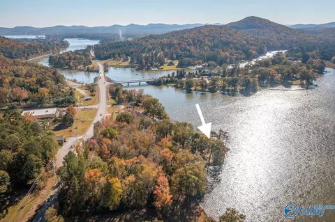 4 Rainbow Dr, Rainbow City, AL 35906