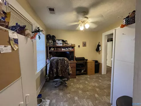Entry Way - 138 Azalea St, Steele, AL 35987 photo 2 of 2